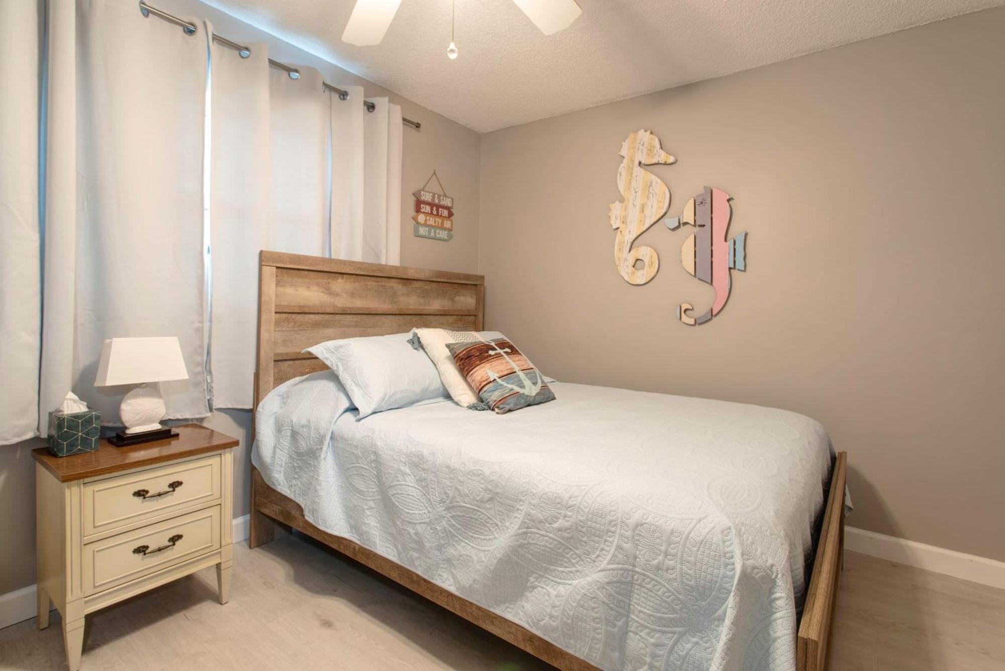 2 Bed 2 Bath Centrally Located On Siesta Key サラソータ エクステリア 写真