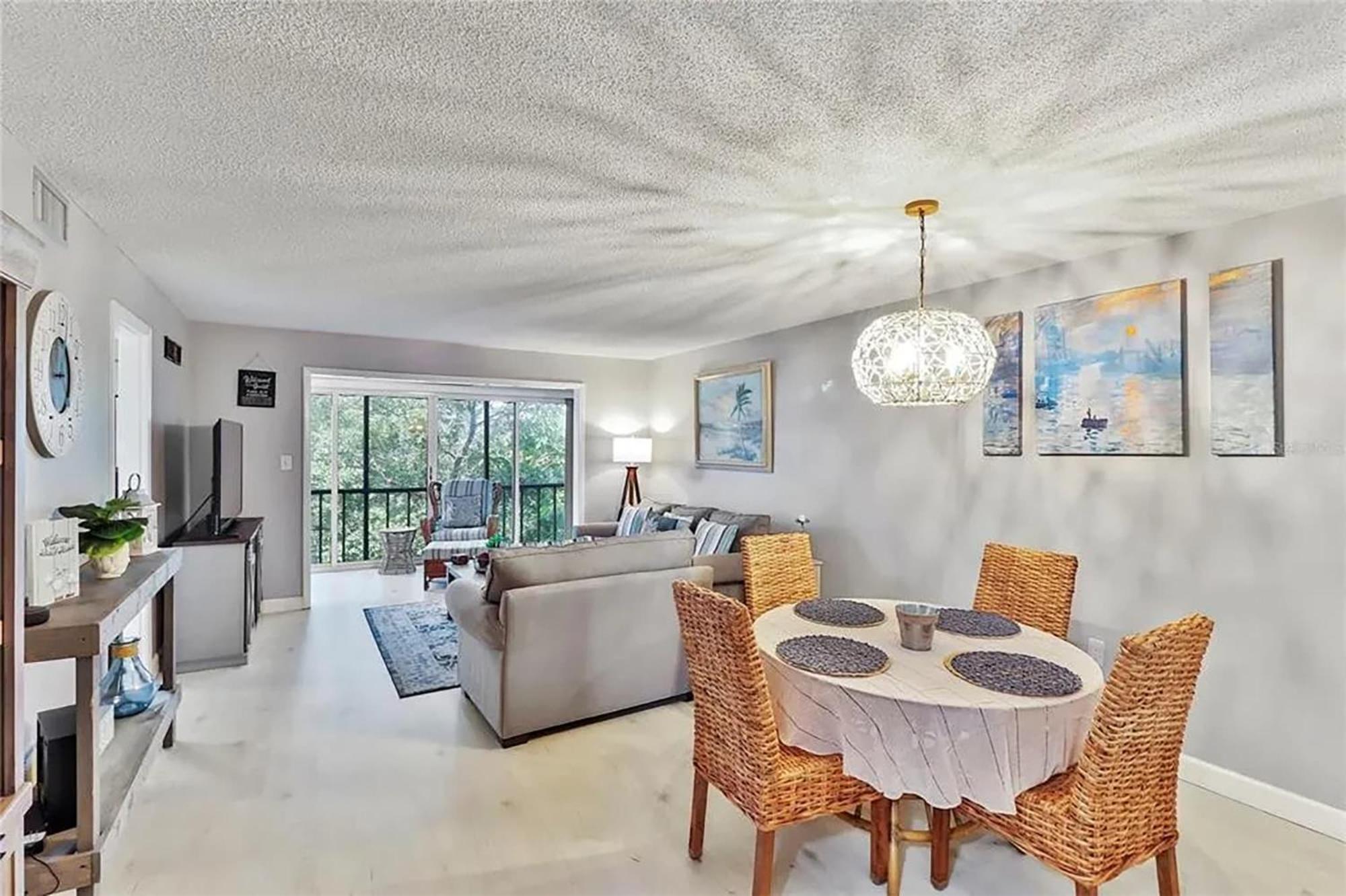 2 Bed 2 Bath Centrally Located On Siesta Key サラソータ エクステリア 写真