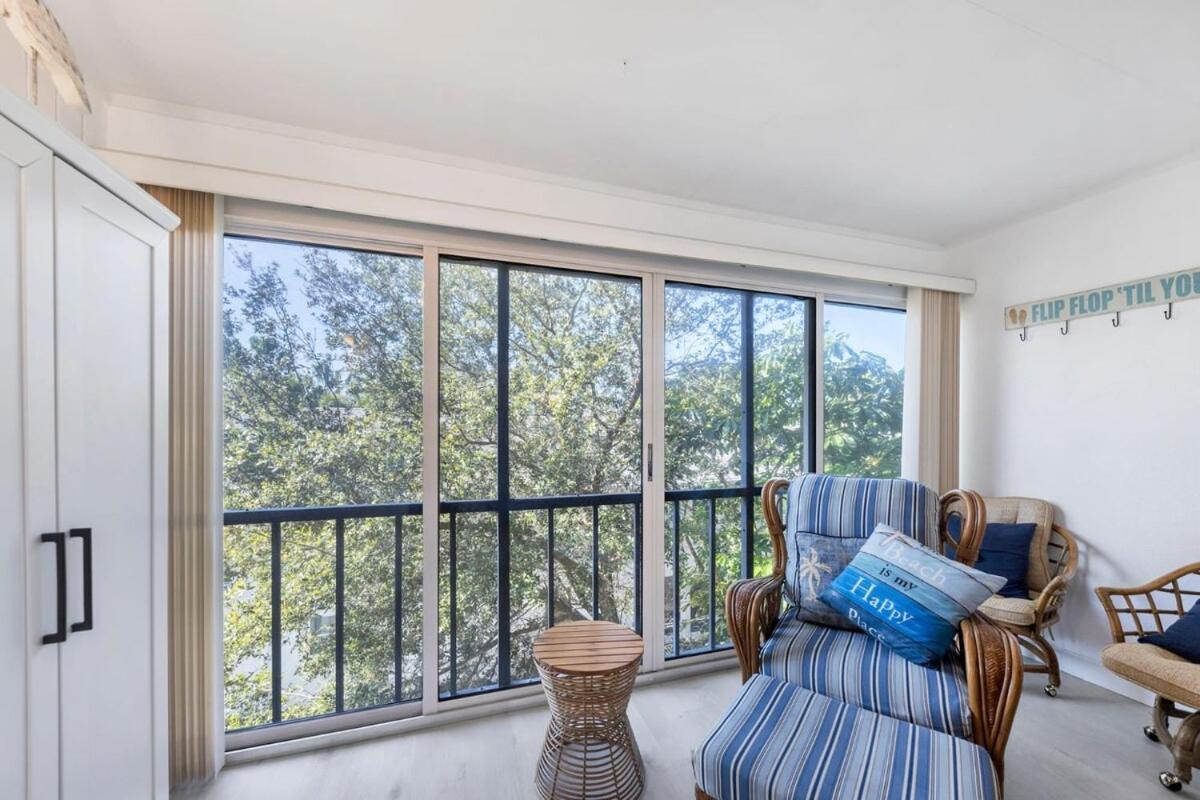 2 Bed 2 Bath Centrally Located On Siesta Key サラソータ エクステリア 写真